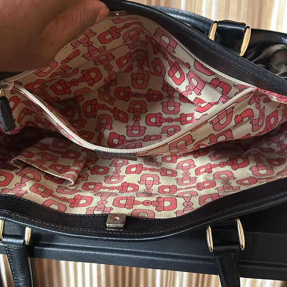 Gucci bag clean inside and out - Picture 4 of 5